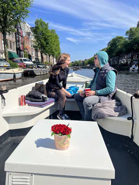 Круиз по каналам Амстердама на лодочке с гидом - фото 10