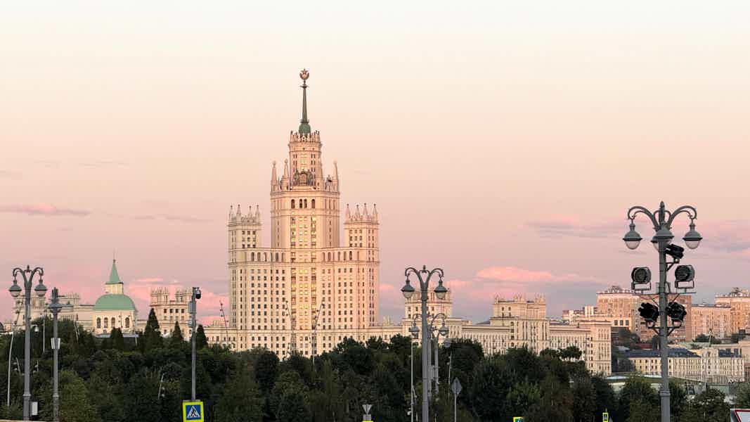 Это вам не обзорка! Несерьезная Москва - фото 1