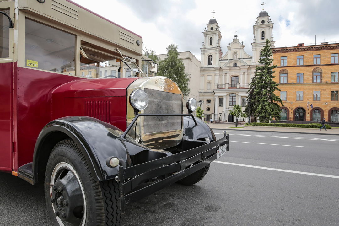 Обзорная экскурсия по Минску в ретро-атмосфере автобуса 30х годов — фото 1