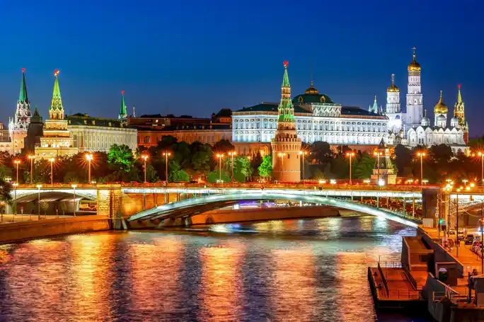 Вечерняя часовая прогулка по центру Москвы от парка «Зарядье»