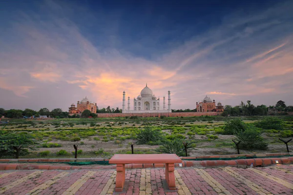 Taj Mahal Full Moon Night Tour from Delhi (All-Inclusive) — photo 2, Delhi | Pokataem