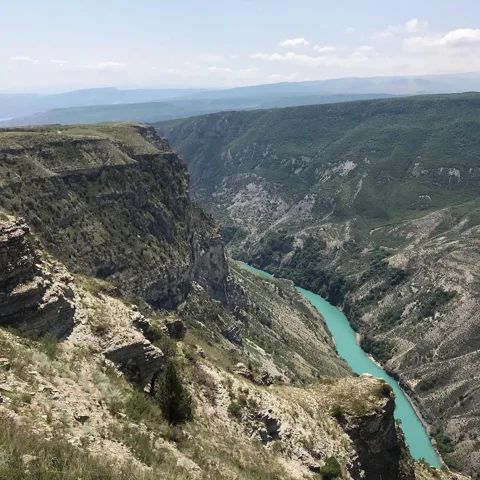 Из Грозного в Дагестан  к  Сулакскому каньону:   комфорт класса.