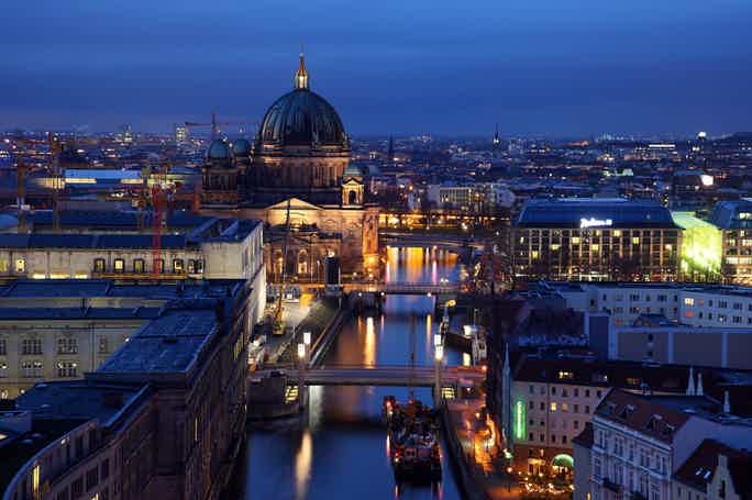 Вечерний Берлин: огни большого города