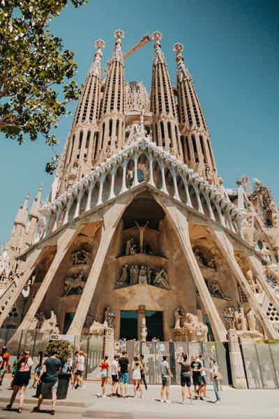 Sagrada Familia: Tour with Local Guide - photo 1