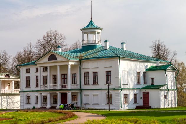 В гости к Некрасову — экскурсия в усадьбу «Карабиха» в мини-группе