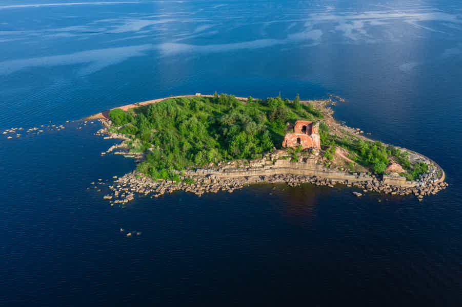 Морская экскурсия: форты Кронштадта и два рукотворных острова   - фото 3