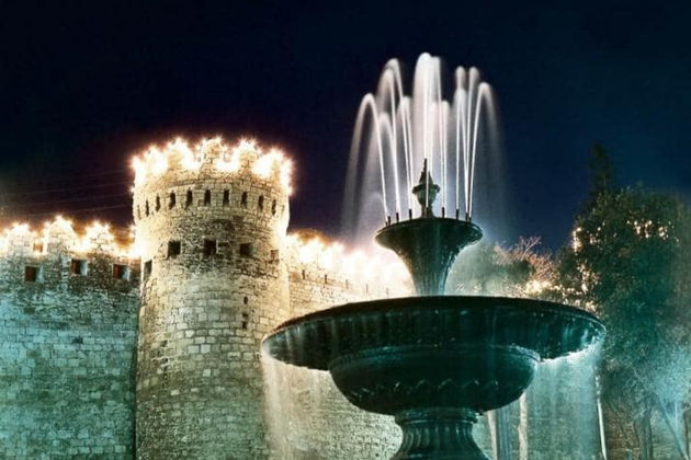 Ночной Баку