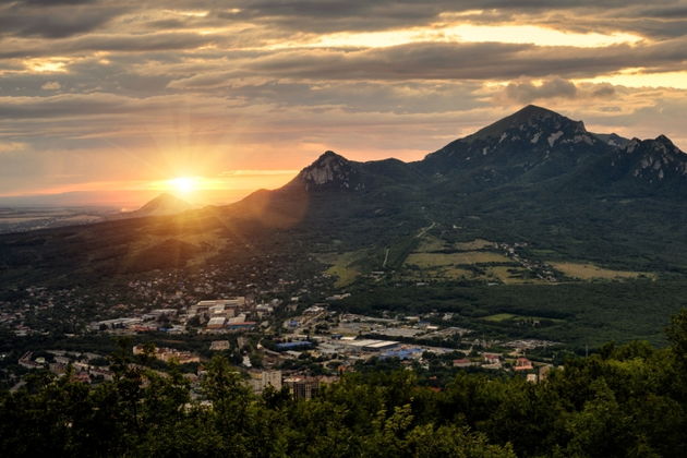 Виды Рассвет на горе Бештау