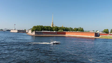 Обзорная автомобильная экскурсия по Санкт-Петербургу с остановками