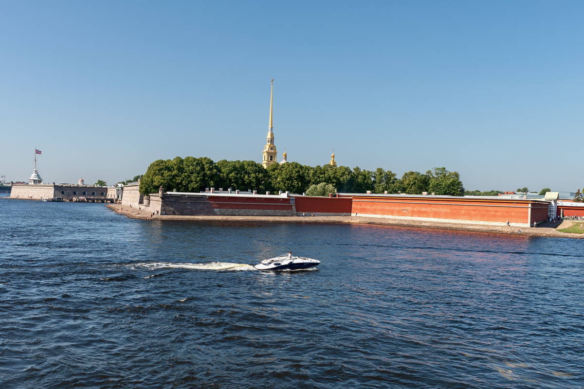 Обзорная автомобильная экскурсия по Санкт-Петербургу с остановками