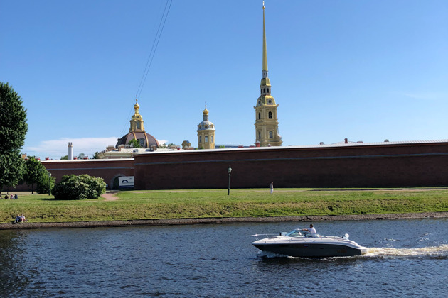 «Санкт-Питер-Бурх» прогулка по Петропавловской крепости
