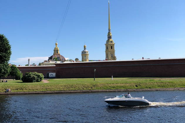 «Санкт-Питер-Бурх» - прогулка по Петропавловской крепости