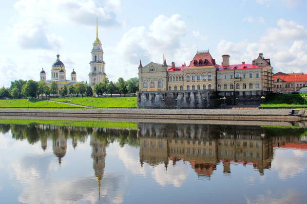 Из Ярославля в купеческий Рыбинск (на транспорте туристов)
