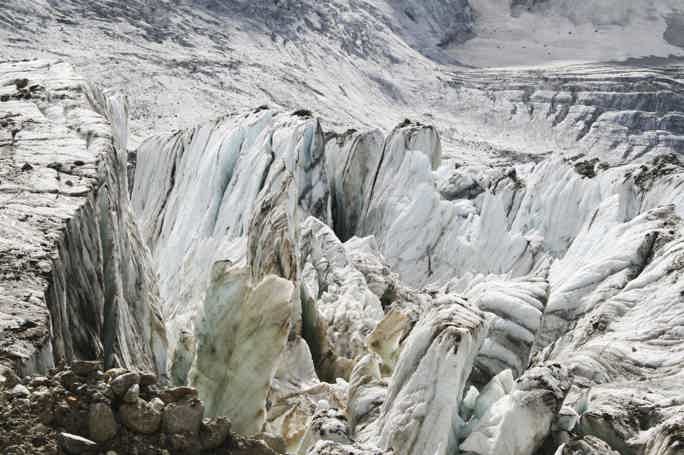 Поездка к Неприступной стене – леднику Безенги