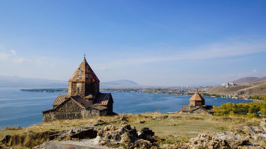 Чудеса Армении: Гарни — Гегард — озеро Севан - фото 1