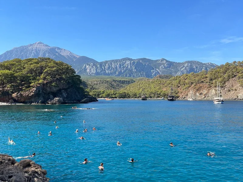 Путешествие на пиратской яхте из Кириша: развлечения и морские пейзажи — фото 7, Кириш | Покатаем