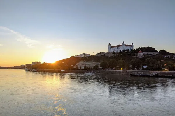 3 Capitals In One Day: Vienna, Bratislava, Budapest - Guided Private Tour — photo 3, Vienna | Pokataem