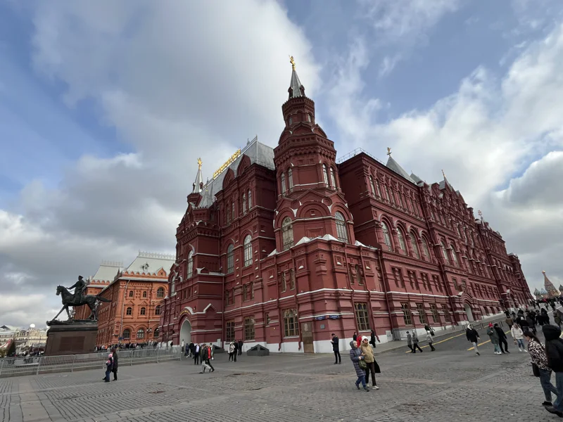 Битва льва и единорога: городской квест по Красной площади — фото 2, Москва | Покатаем