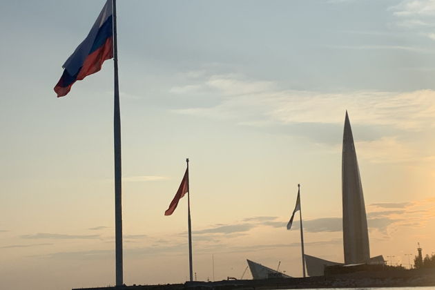 Фото к экскурсии Поймай солнце за хвост — прогулка на катере на закате