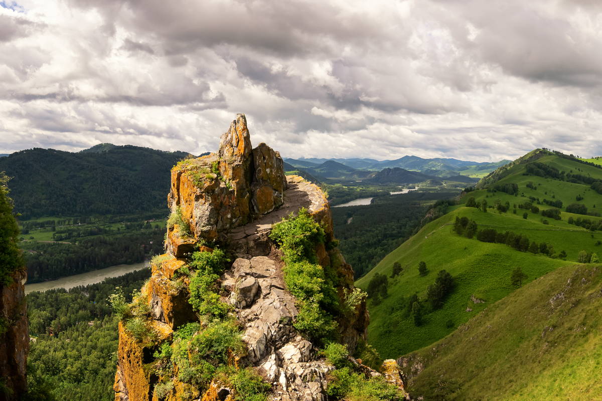 Скала Чертов палец