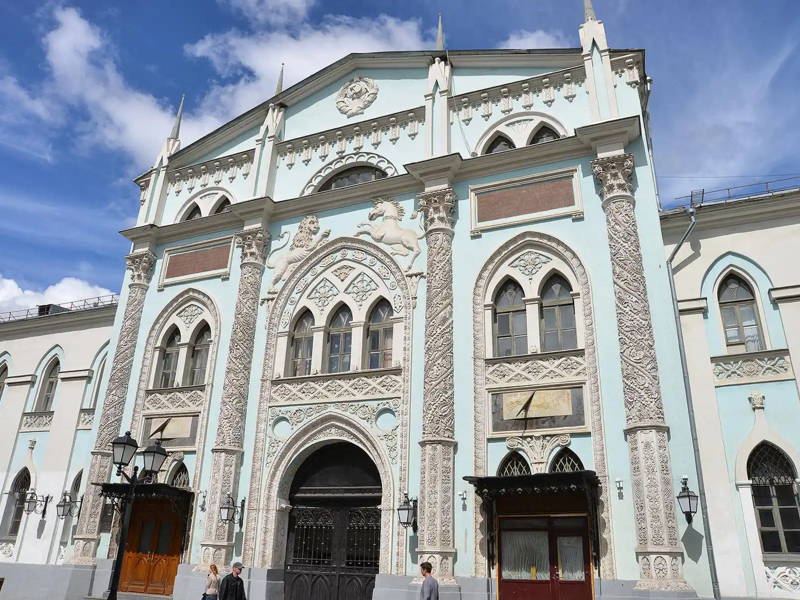 Никольская улица: городские легенды