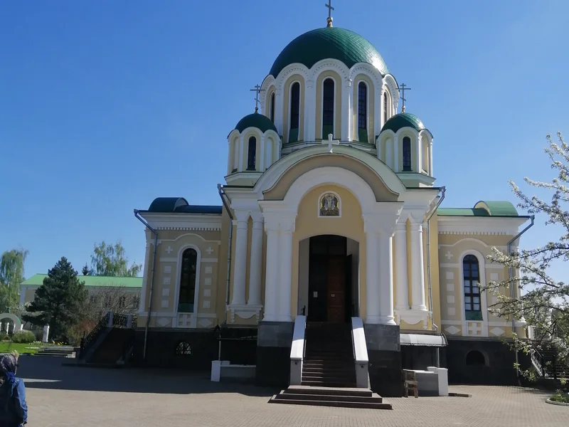 Свято-Тихонова пустынь и Спас на Угре. Монастыри-жемчужины Калужского края — фото 4, Калуга | Покатаем