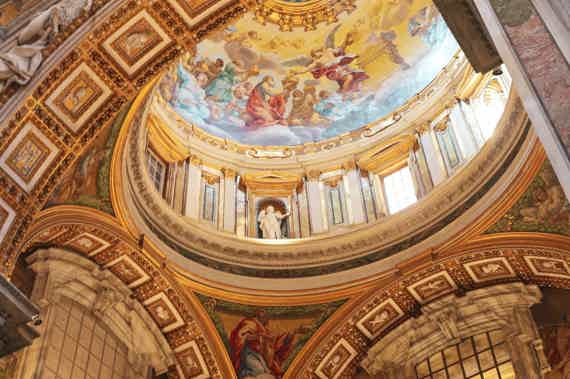 Экскурсия в музеи Ватикана в минигруппе (билеты включены)