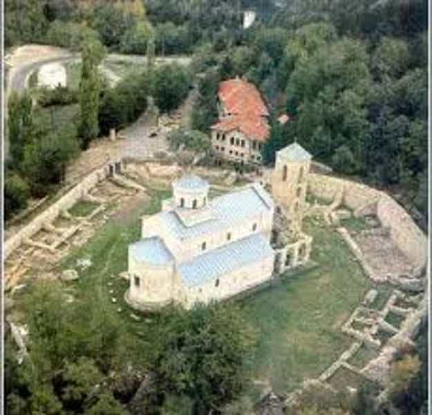 Средневековые монастыри Сербии - фото 6