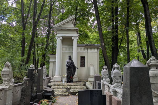 Тени Введенского кладбища: история, судьбы и легенды — пешеходная экскурсия