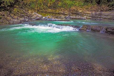 Веселый джиппинг в Солох-аул: Ведьмина гора, самшиты, источник и водопады