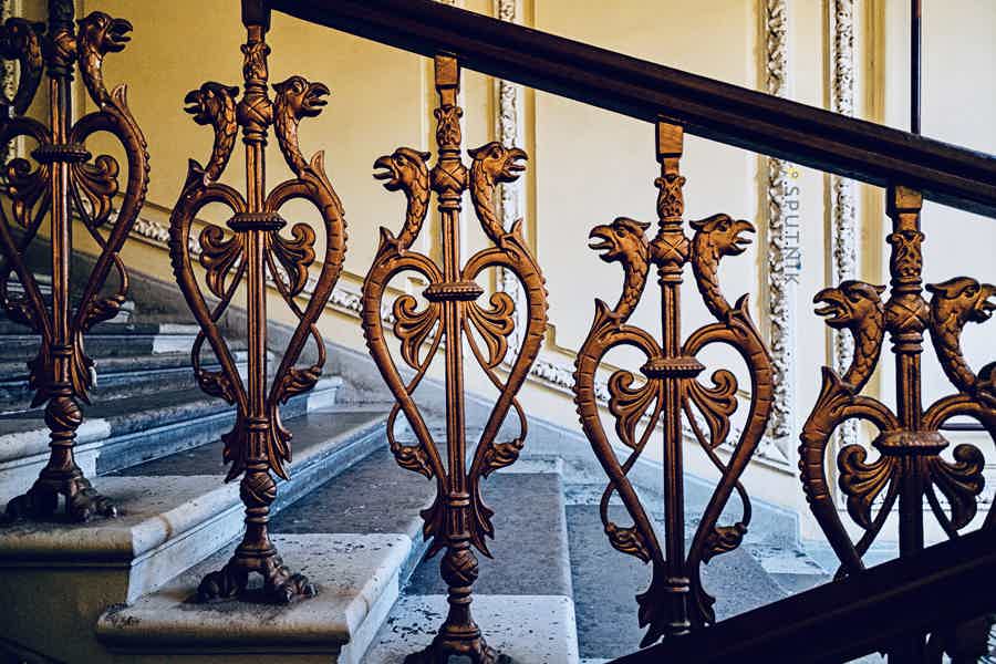 Необычные дворы и парадные Петербурга на приватной прогулке - фото 6