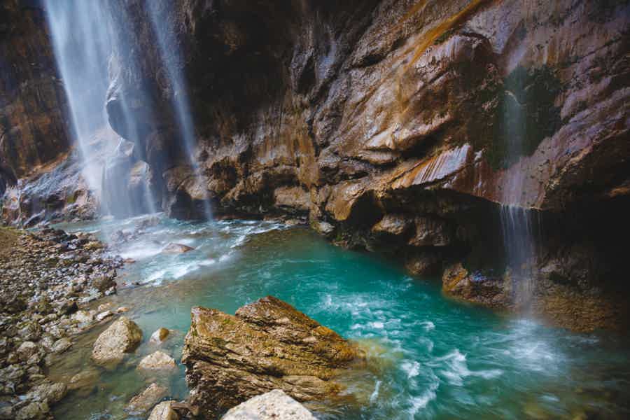 Тур в горы: Чегемские водопады с полетом на парадроме и озером Гижгит - фото 2