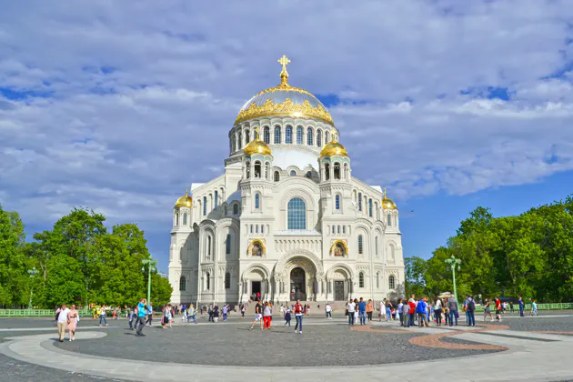 Мегатур на метеоре/катамаране в Петергоф и Кронштадт по воде