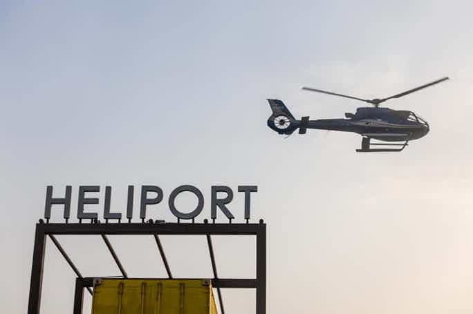 Индивидуальный полет на вертолете в Абу-Даби