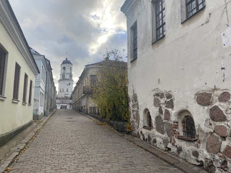 По Выборгу на микроавтобусе - фото 6