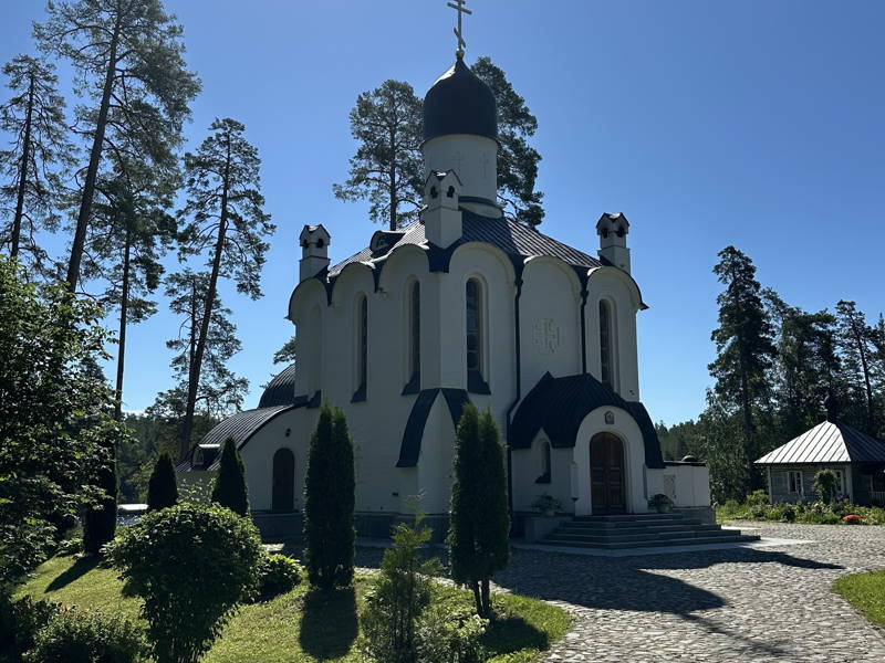Водная прогулка к историческому острову Валаам и шхерам