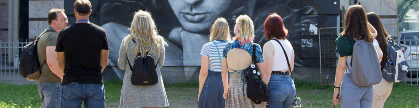 За угол от Невского проспекта, Необычные дворы Санкт-Петербурга