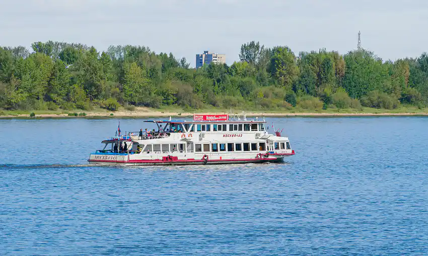 Теплоход Москва-143 в Нижнем Новгороде