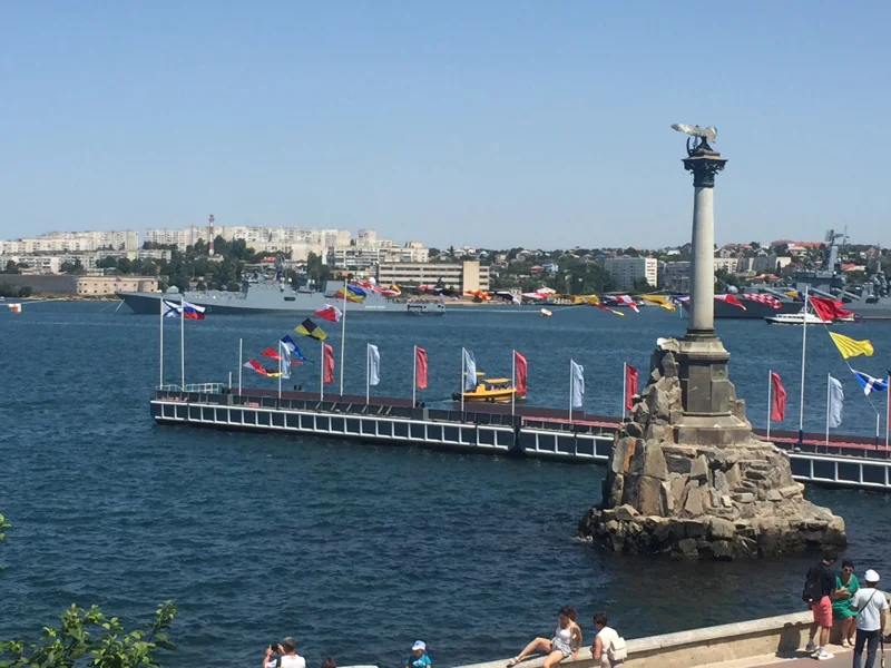 Открываем Севастополь! Семейная экскурсия с элементами квеста. — фото 2, Севастополь | Покатаем