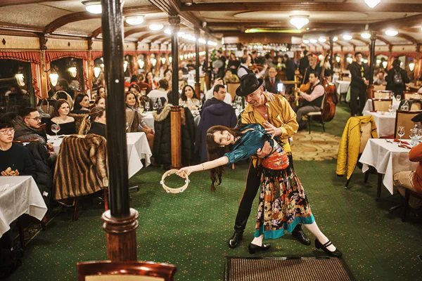 Dinner and Cruise with Live Music — photo 3, Budapest | Pokataem
