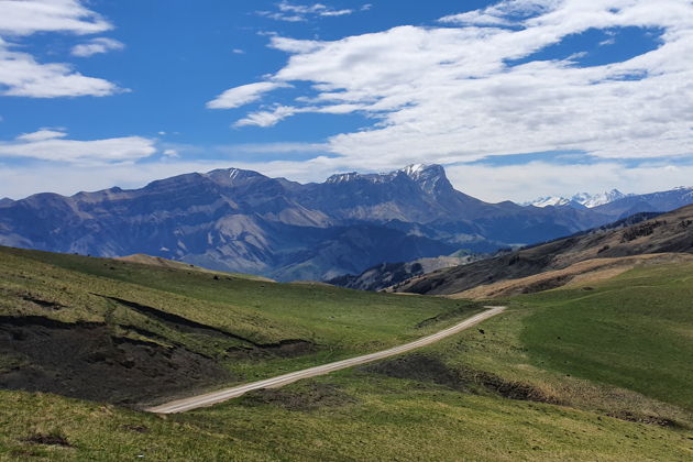 Виды Озеро Гижгит, перевал Актопрак, Чегемские водопады 