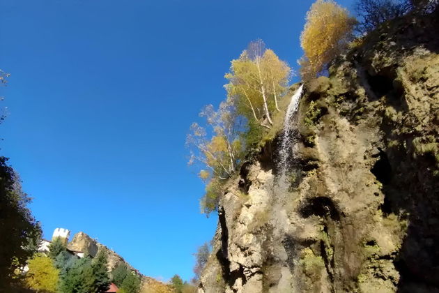 Виды Медовые водопады, гора Кольцо и замок (индивидуальная поездка)