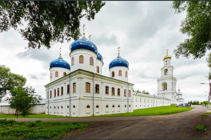 Главные монастыри Новгорода