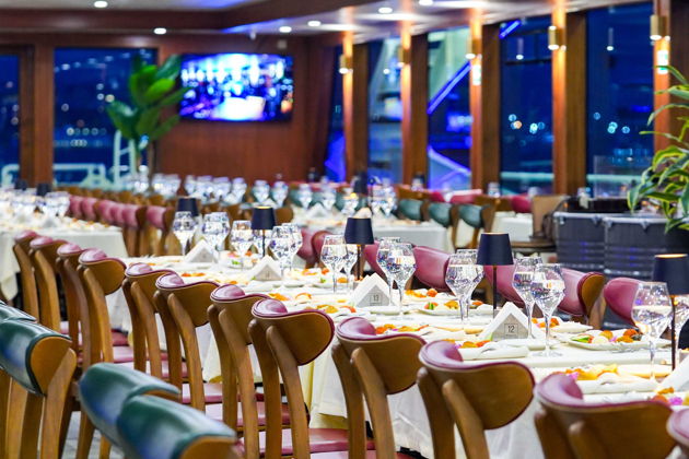 Виды Стамбул: закатный круиз по Босфору с аудиогидом и напитками