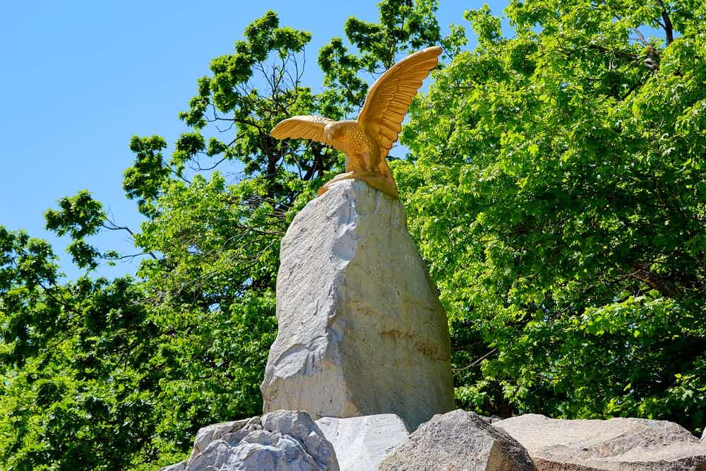 Памятник «Орёл»
