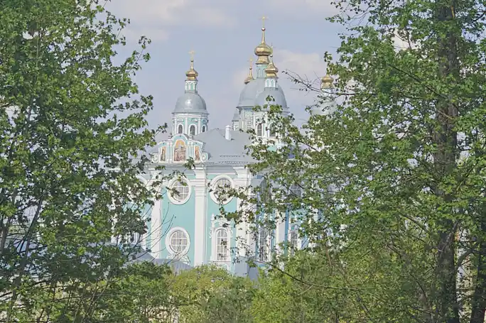 «Взгляд через века»: обзорная экскурсия с посещением Успенского собора