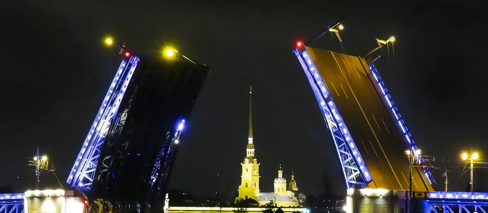 Мотопрогулка «Ночные огни Петербурга» — экскурсия, Санкт-Петербург, Россия | Покатаем