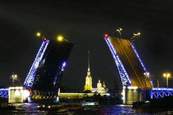 Мотопрогулка «Ночные огни Петербурга»