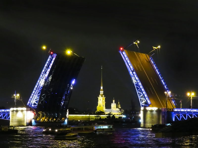 Мото-прогулка «Ночные огни Петербурга» - экскурсия в Санкт-Петербург, Россия