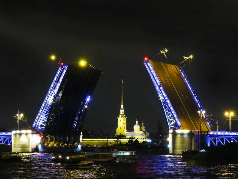 Мотопрогулка «Ночные огни Петербурга»